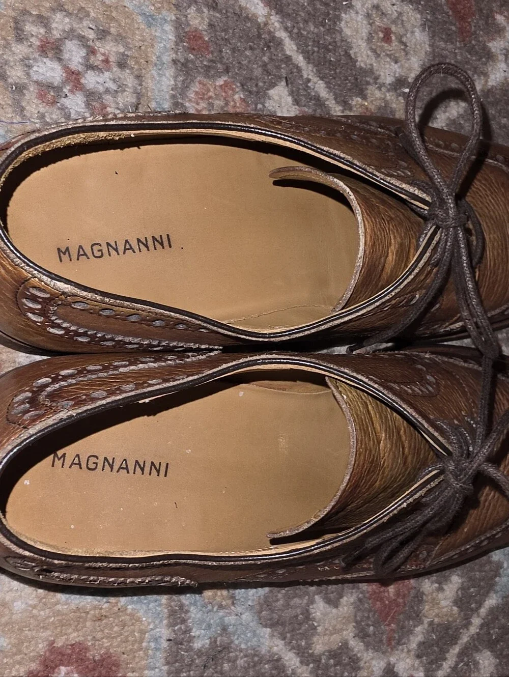 MAGNANNI Wingtips Gorgeous Burnished Brown Leather Size 13 Super Nice Pre-owned!